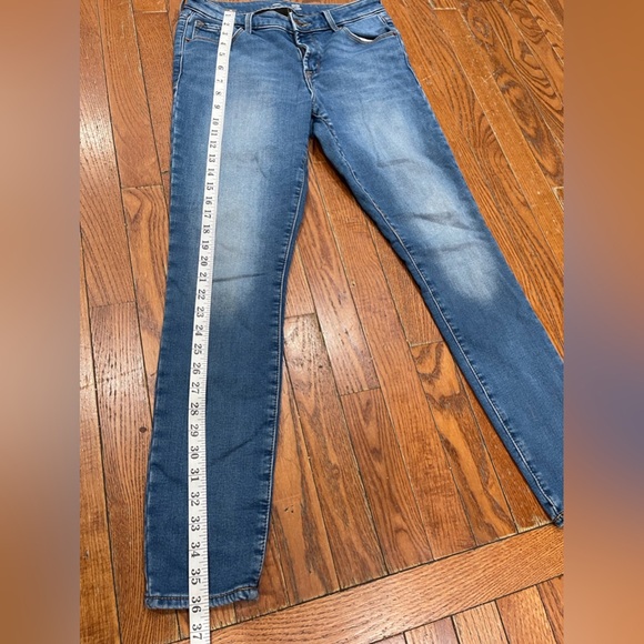 Old Navy Indigo Skinny Jeans - Picture 8 of 9